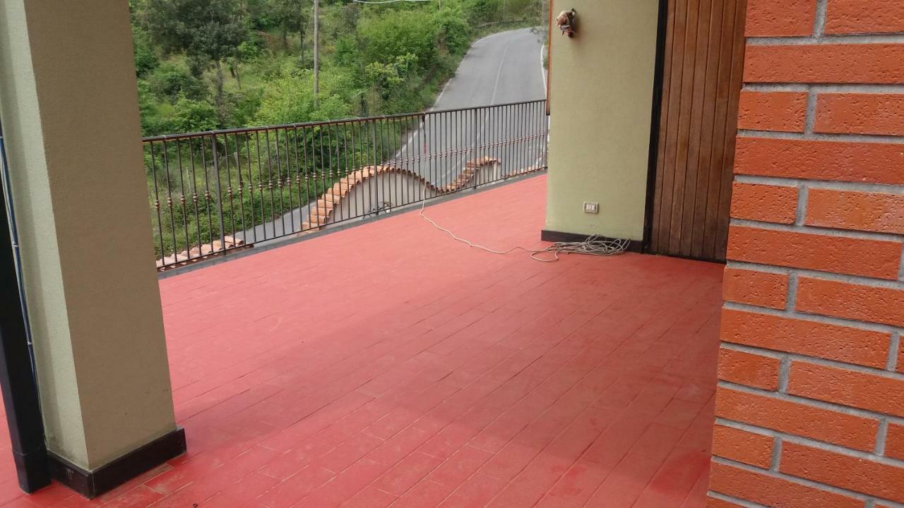 B&B Le Tre Rose Di Maria Pedara Dış mekan fotoğraf