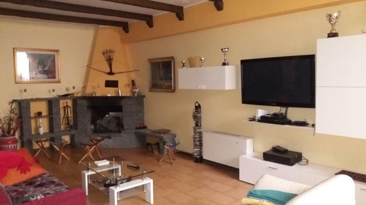 B&B Le Tre Rose Di Maria Pedara Dış mekan fotoğraf